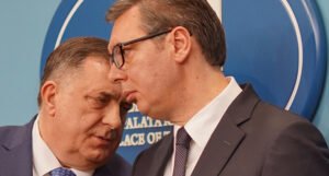 Da li se Vučić “odrekao” Dodika?