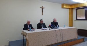 Biskup Komarica upozorava na pandemiju depresije i dezorijentacije