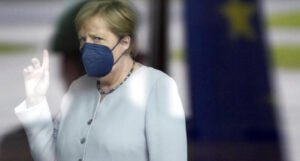 Merkel: Vakcinisane osobe nisu zamorci