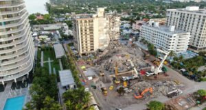 Nakon rušenja ostataka zgrade na Floridi pronađeno još 12 tijela, još 109 nije pronađeno