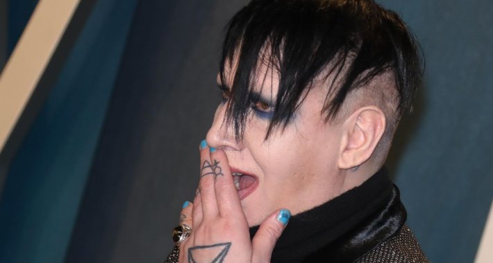 Marilyn Manson se predao policiji, sumnjiče ga da je pljunuo snimateljicu