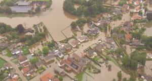 Voda probila nasipe, naređena evakuacija grada Venloa