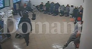 Snimak koji je zgrozio Italiju: Policajci brutalno mlatili zatvorenike, uhapšene 52 osobe