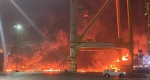 Veliki požar u Dubaiju, svemu prethodila snažna eskplozija