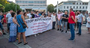 Održan protest u Podgorici zbog novih epidemioloških mjera