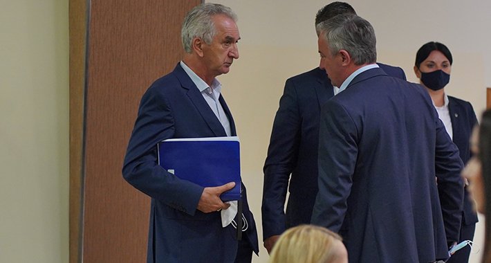 Šarović: Istorijska prilika za konačan udarac SNSD-u