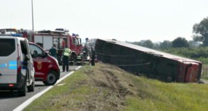 U nesreći kod Slavonskoga Broda poginulo devet putnika i vozač