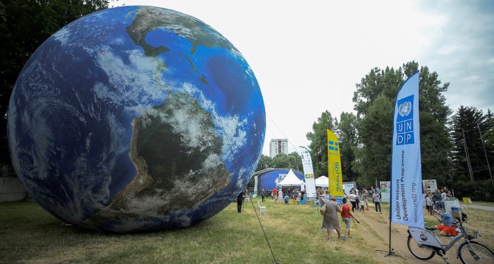 Manifestacija “Zaštitimo planetu” u parku pored Zemaljskog muzeja BiH