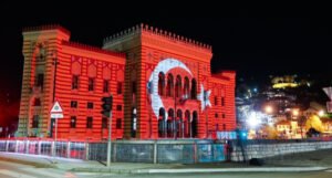 Eminović: Osvjetljavanje Vijećnice u bojama Turske platila je Ambasada