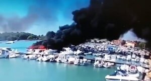 Šteta se procjenjuje na stotinjak hiljada eura: Veliki požar u Hrvatskoj, gore gliseri