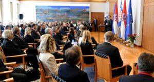 Milanović s ambasadorima: Za Hrvatsku je važno graditi prijateljske odnose s BiH
