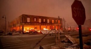 Požar potpuno uništio grad u Sjedinjenim Američkim Državama