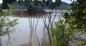 Jezero crvenog mulja: Ogromne količine toksičnog otpada na nekoliko metara od naselja