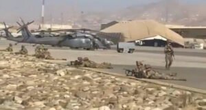 Američke trupe preuzimaju kontrolu nad aerodromom Kabul