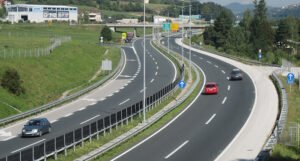Bahatost vlasti: Plaćamo najskuplje putarine za najlošije ceste u Evropi