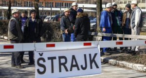 Više od 600 rudara rudnika “Kreka” ostaje bez radnog angažmana, idu u štrajk
