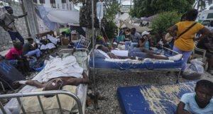 Broj poginulih u zemljotresu koji je pogodio Haiti narastao na skoro 2.000