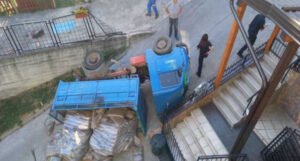 Prevrnuo se kamion u Sarajevu, povrijeđena jedna osoba