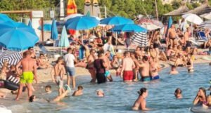 Prizor sa plaže u Makarskoj izazvao brojne komentare