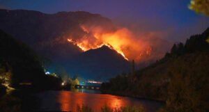 Bukte požari u Hercegovini, vatra se približila stambenim objektima