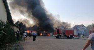Veliki požar u Banjoj Luci, gori skladište