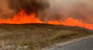 Kiša spasila kuće u Hercegovini, vatra im se bila opasno približila, izgorio traktor
