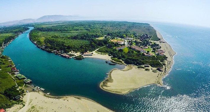 Jedna od najpopularnijih plaža u Crnoj Gori ubuduće će biti samo za nudiste?