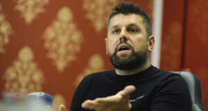 Ćamil Duraković tvrdi da je njegovu smjenu naredio “veliki šef”