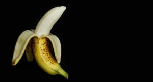 Zašto je dobro pojesti bananu svaku večer prije spavanja
