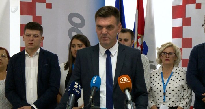 Cvitanović ponovo izabran za predsjednika HDZ-a 1990