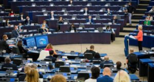 Evropski parlamentarci: Srbija treba prestati veličati osuđene ratne zločince
