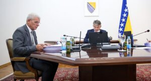 Komšić i Džaferović: Odluka o odgađanju vojne vježbe je opravdana