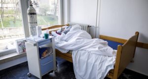 Bolnice u BiH proširuju kapacitete, sve je više oboljelih: “‘Prepametni’ neće vakcinu”