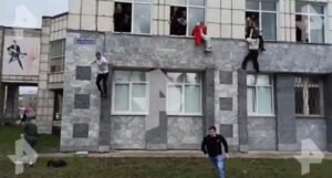 Raste broj žrtava: Napad na ruskom univerzitetu, studenti iskakali kroz prozore