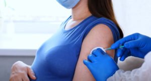 Njemačka izdala preporuku za vakcinaciju trudnica, Pfizer će tražiti odobrenje vakcine za djecu od pet do 11 godina