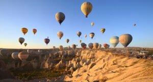Let balonom iznad Kapadokije sve popularnija turistička atrakcija