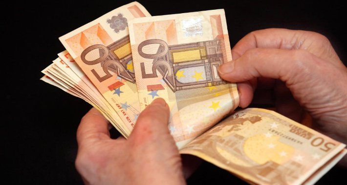 Kolike će plaće biti u Hrvatskoj kad 1. januara euro zamijeni kunu