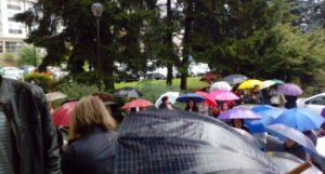 Roditelji učenika iz Jajca prosvjedovali ispred zgrade Vlade SBK-a