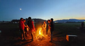 Više od 300 migranata u improvizovanom kampu u Velikoj Kladuši u teškim uvjetima dočekuju zimu