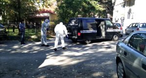 U pljački pošte u Nikšiću ubijen radnik obezbjeđenja, pronađeno zapaljeno vozilo