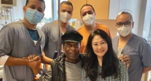 Legendarni Pele zbog tumora ponovo u bolnici