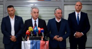 Šarović: Izjava Aleksandra Vučića je takva da Dodik treba da se zabrine