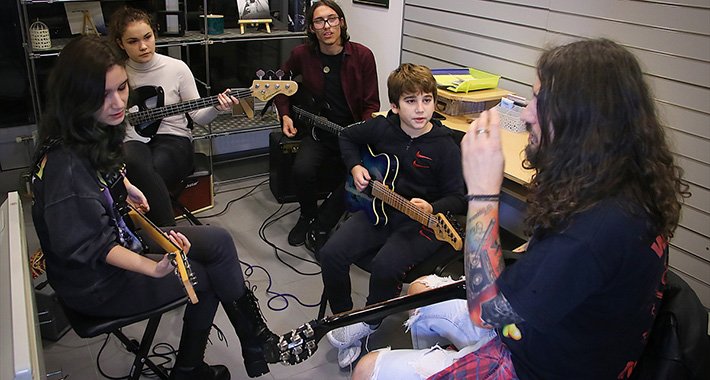 Banjalučka Moderna muzička škola uči mlade svirati uz rokenrol