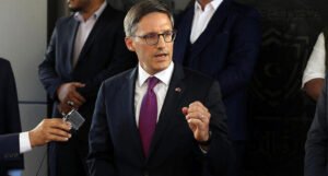 Savjetnik državnog sekretara SAD-a dolazi u BiH, donosi “čvrstu poruku”