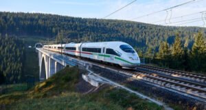 Željeznički operater Deutsche Bahn će dobiti pomoć od više milijardi eura