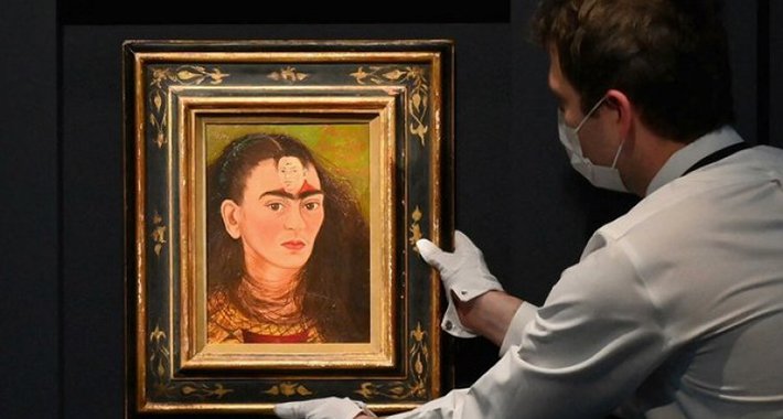 Slika Fride Kahlo podata na aukciji za rekordnih 34,9 miliona dolara