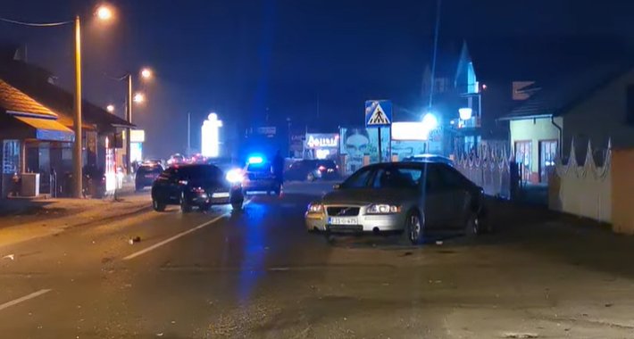 Šest osoba povrijeđeno u sudaru tri automobila u Bijeljini