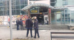 Plinskim bombama raznesena dva bankomata, građane uplašila snažna eksplozija
