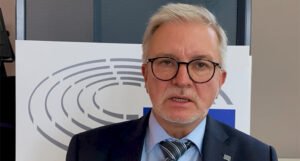 Njemački europarlamentarac: Dodiku prvo moramo zaprijetiti sankcijama, ali imamo i druge načine