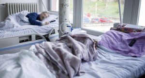 Istraživanje: Manji rizik da će zaraženi omikronom biti hospitalizirani